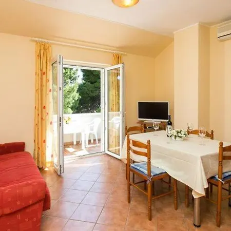 & Braica - One-bedroom With Balcony *